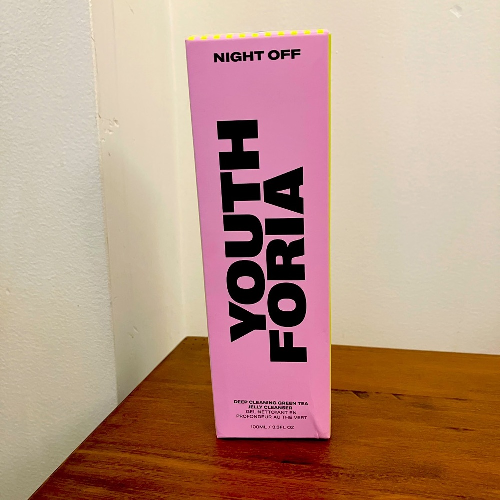 Youth Foria Night Off Face Wash - New & Unopened